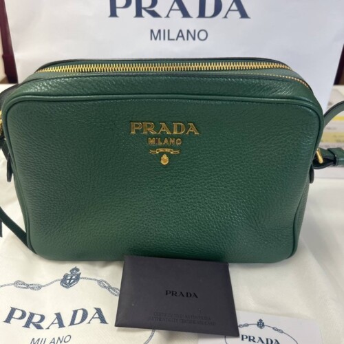 PRADA　プラダ　ショルダーバッグ・ポシェット